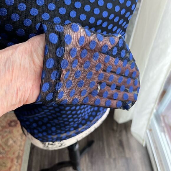 Chico’s Women’s Black with blue circles long sleeve pullover top size 0 (XSmall) - Picture 5 of 6